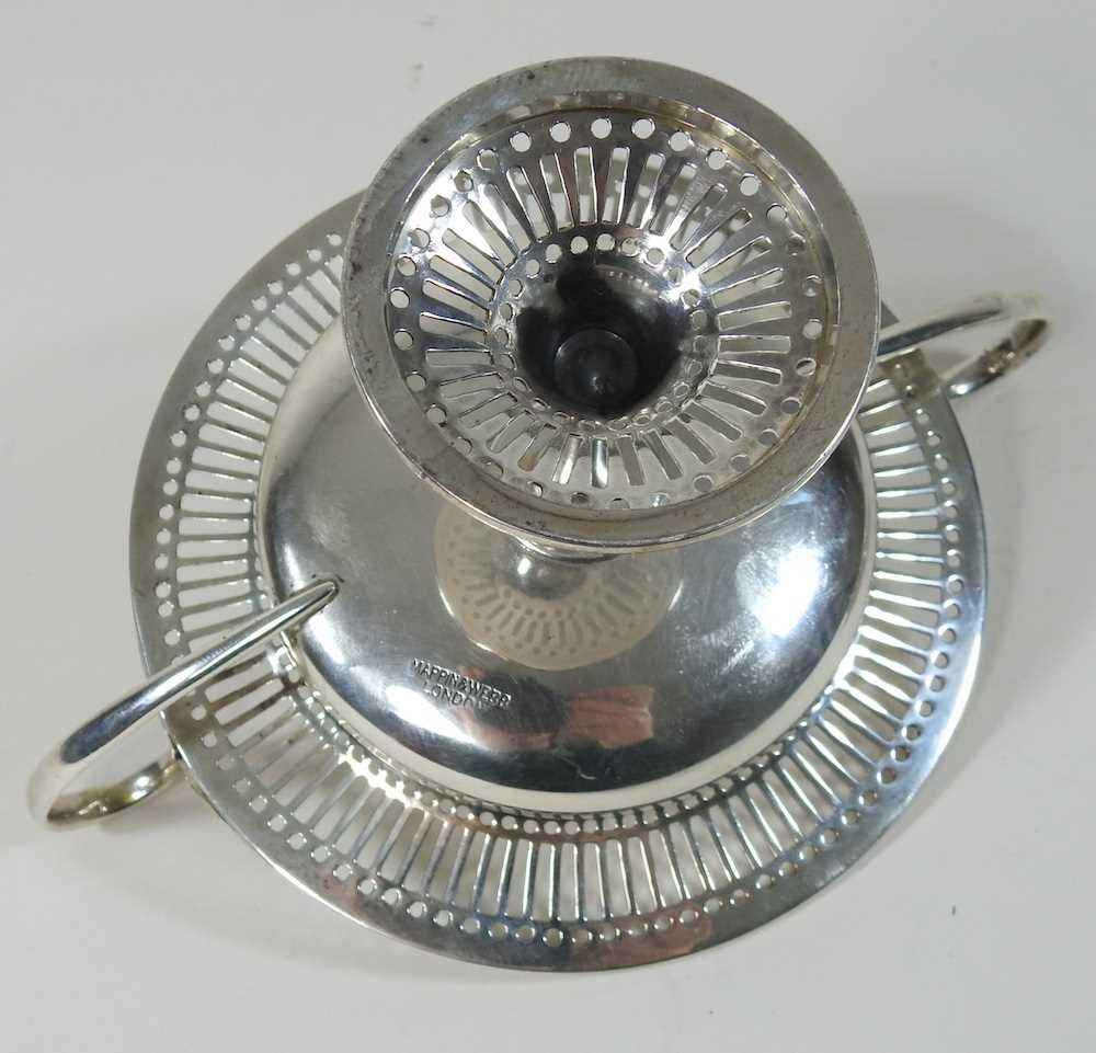 An Edwardian silver bon-bon dish - Image 10 of 11