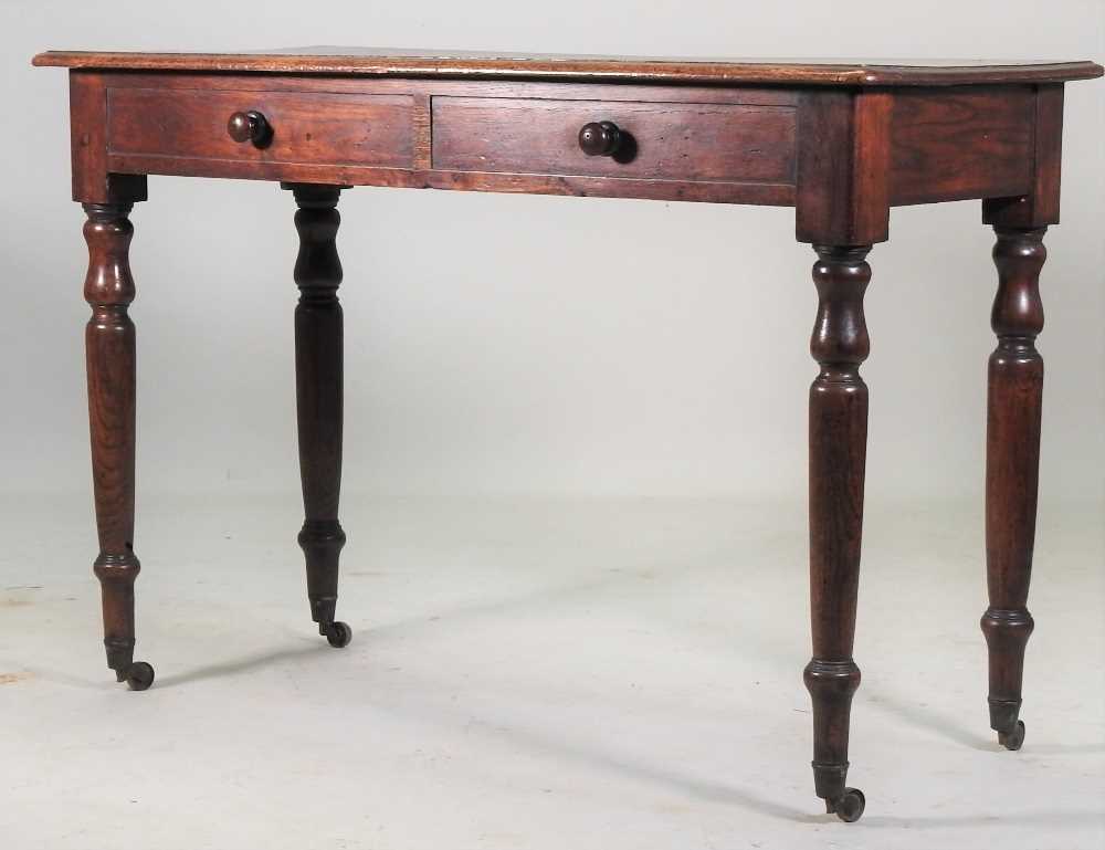 An early 19th century burr elm side table - Image 3 of 10