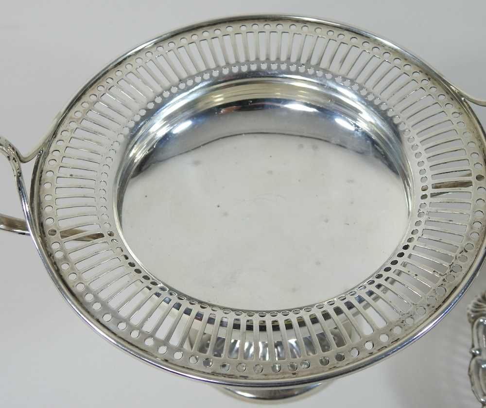 An Edwardian silver bon-bon dish - Image 4 of 11