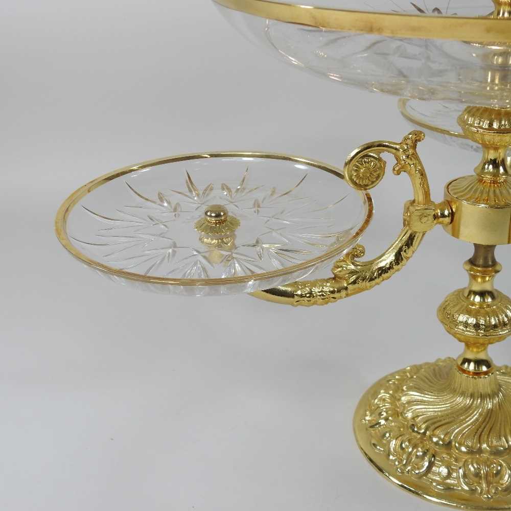 An ornate ormolu and glass epergne - Image 5 of 8