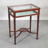 An early 20th century mahogany bijouterie table