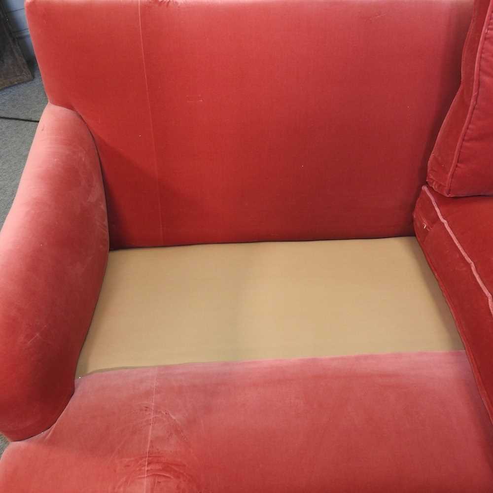 A good quality modern Howard style red velvet upholstered three seat sofa - Image 17 of 18