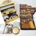 A collection of costume jewellery