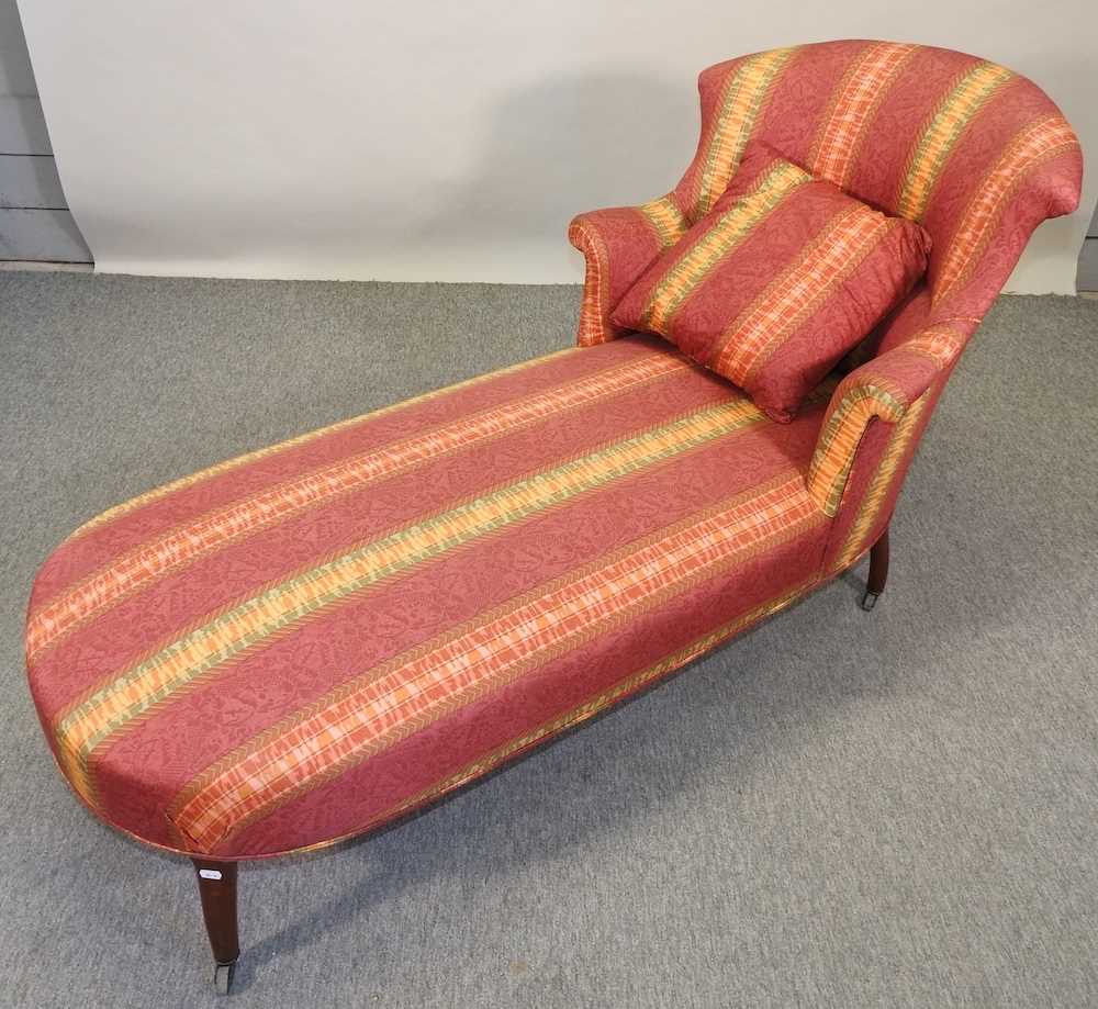 A 19th century French red upholstered chaise longue - Image 3 of 7