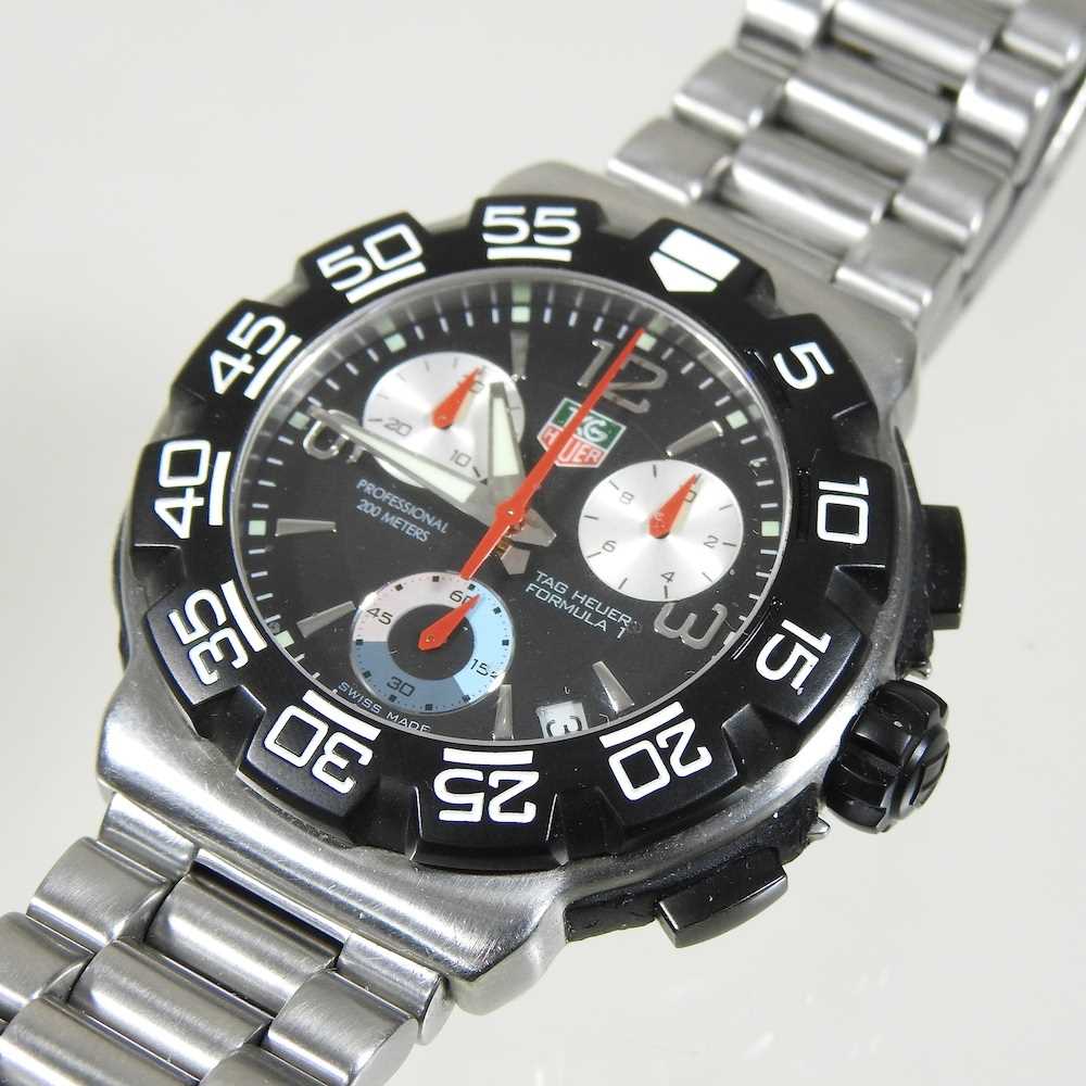 A modern Tag Heuer steel cased gentleman's diver's wristwatch