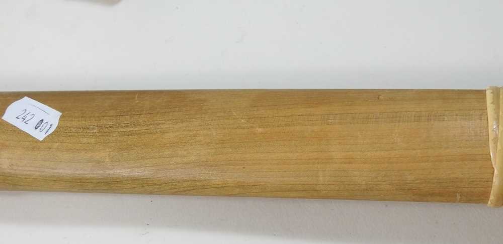 A mid 20th century Japanese short sword - Image 19 of 19