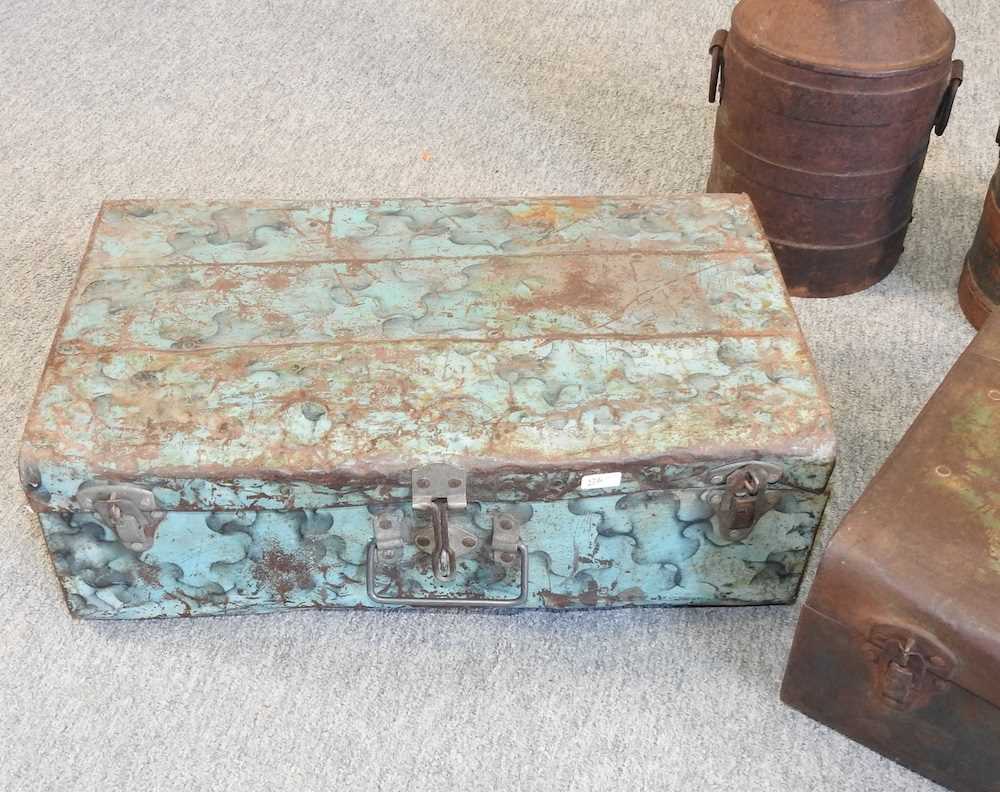 A vintage style metal suitcase, - Image 3 of 7