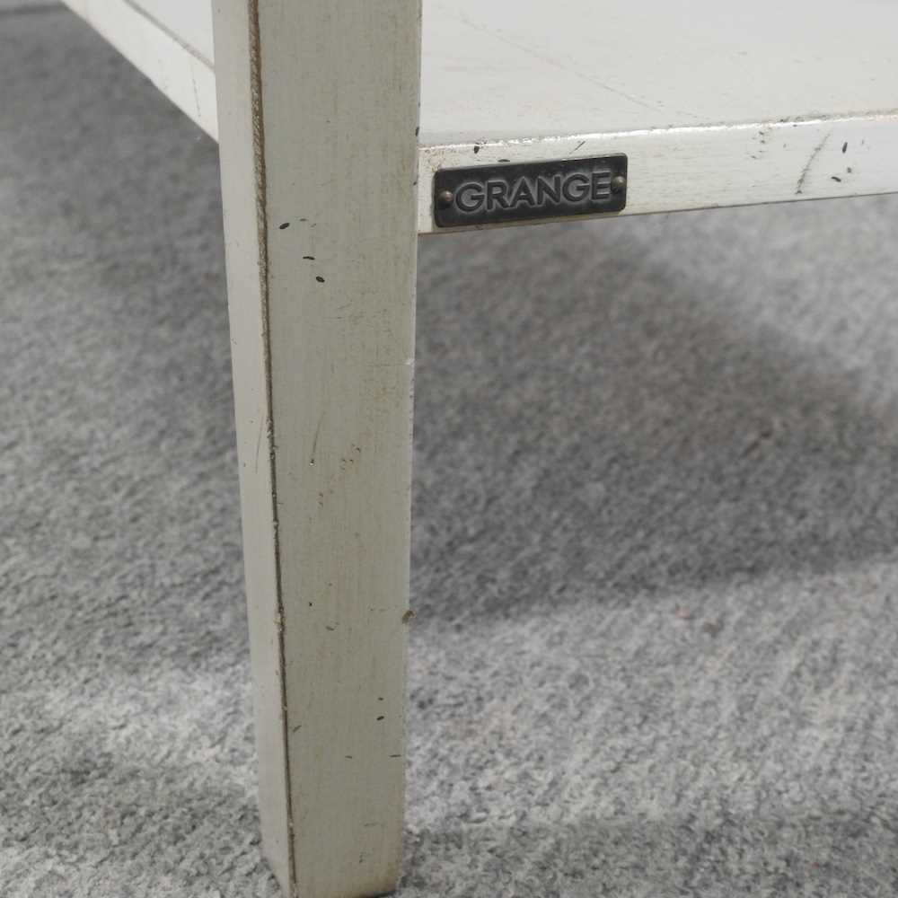 A reproduction French style grey and cream painted side table - Image 2 of 8