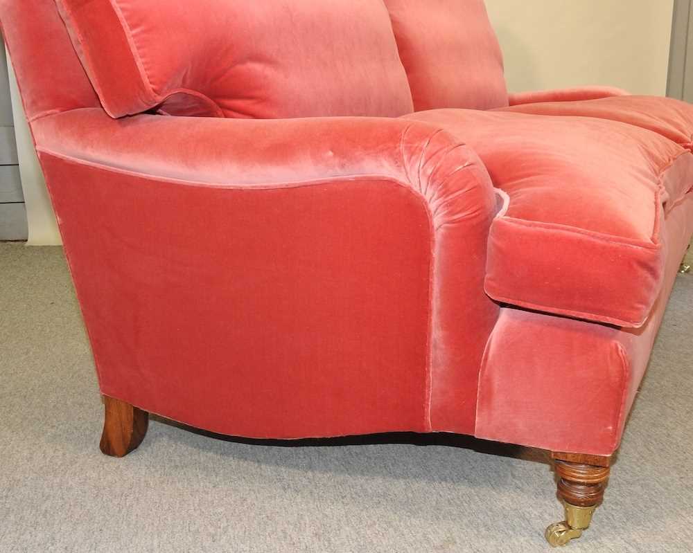 A good quality modern Howard style red velvet upholstered three seat sofa - Image 10 of 18