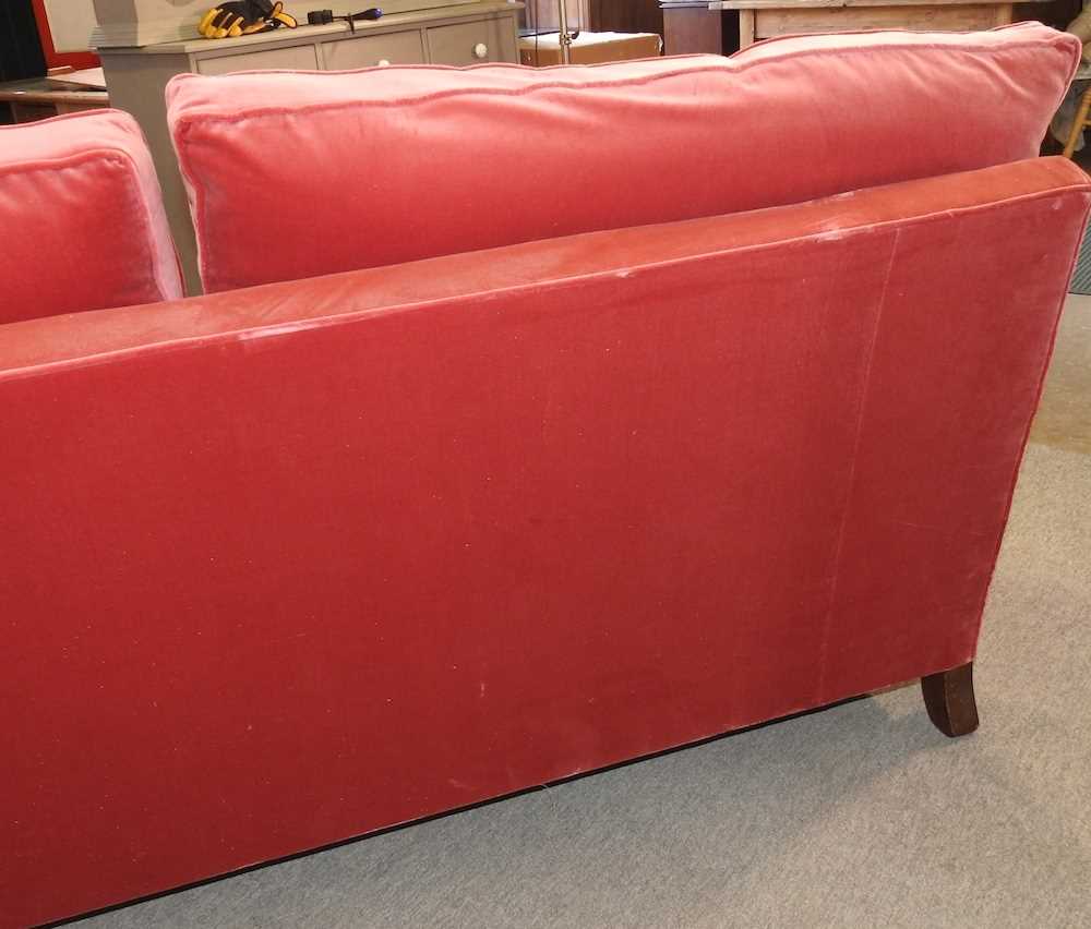 A good quality modern Howard style red velvet upholstered three seat sofa - Image 14 of 18