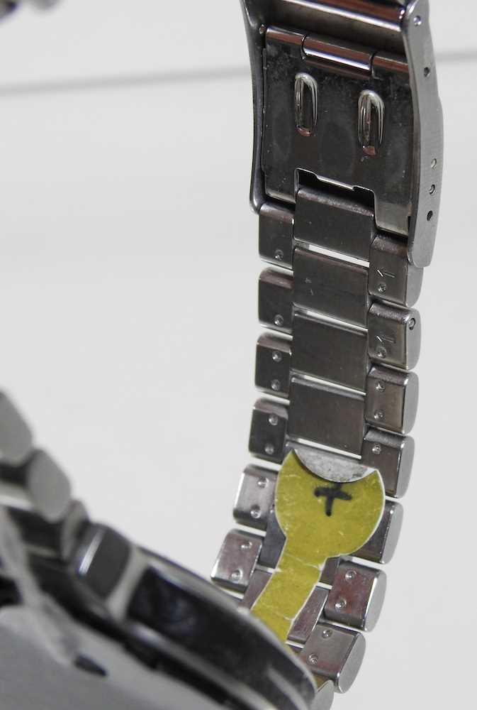 A modern Tag Heuer steel cased gentleman's diver's wristwatch - Image 9 of 12