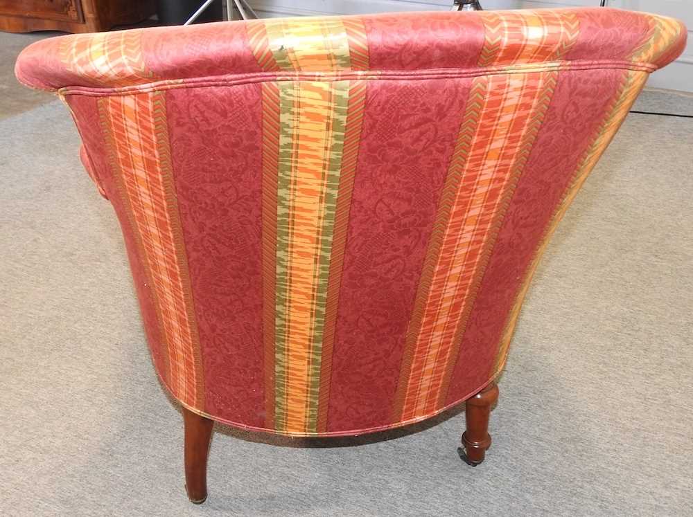 A 19th century French red upholstered chaise longue - Image 6 of 7