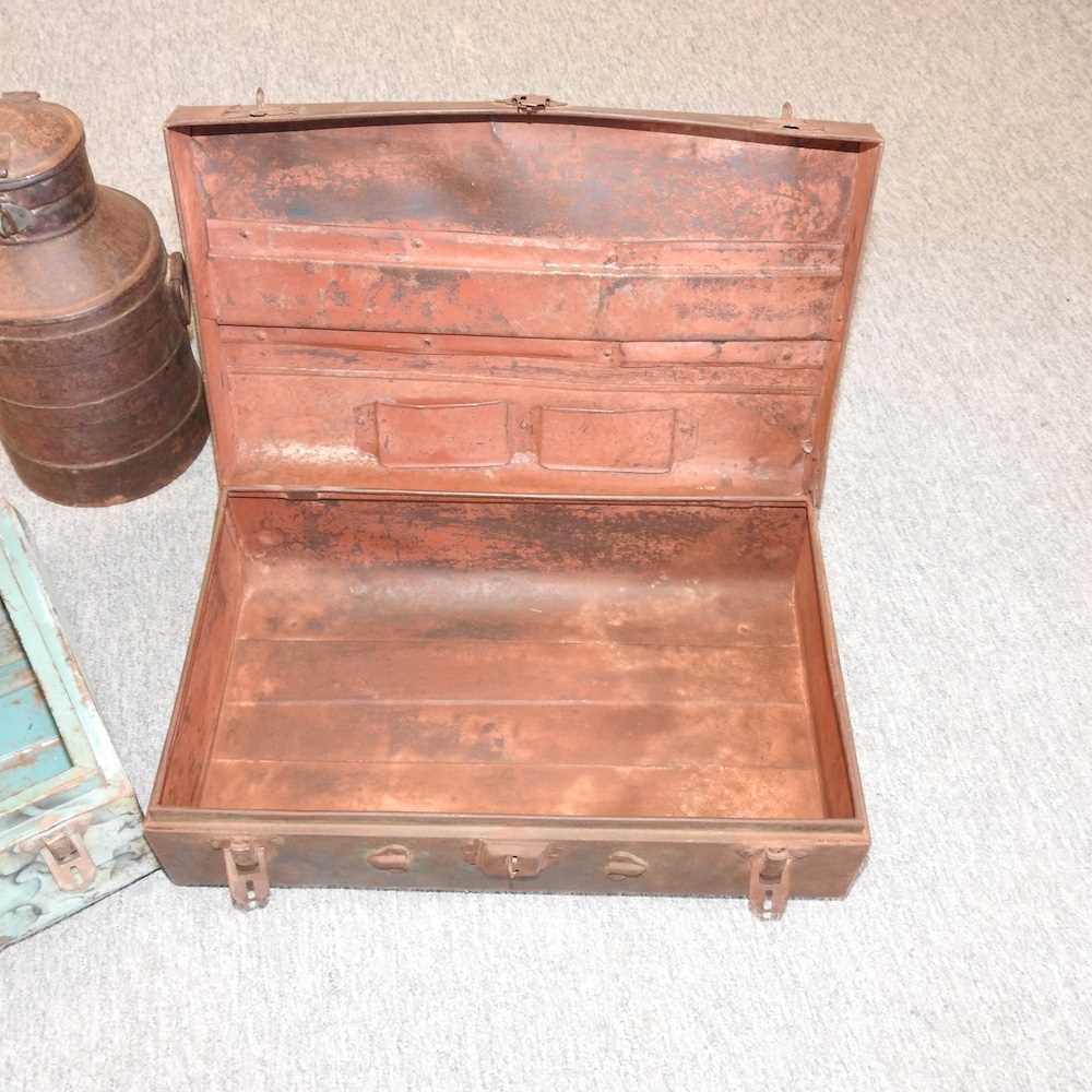 A vintage style metal suitcase, - Image 5 of 7