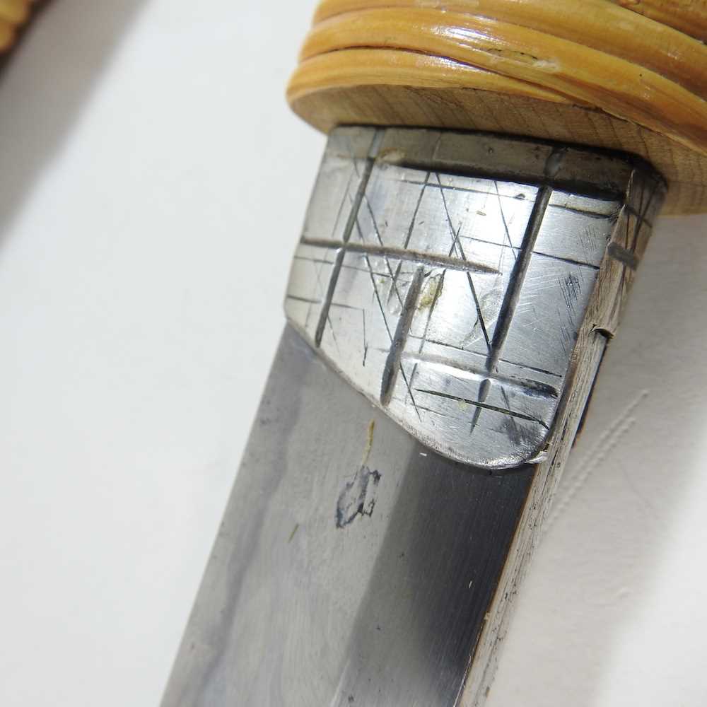 A mid 20th century Japanese short sword - Image 10 of 19