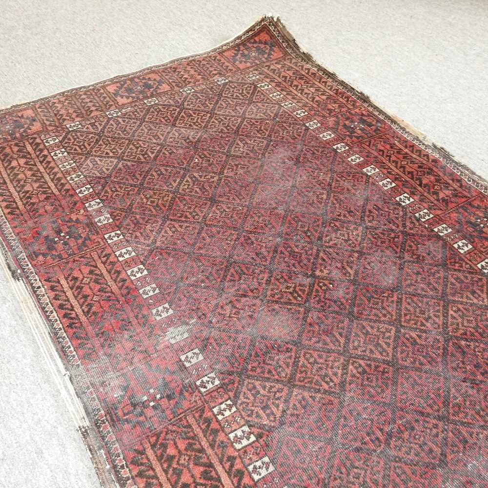 A Persian rug - Image 10 of 13