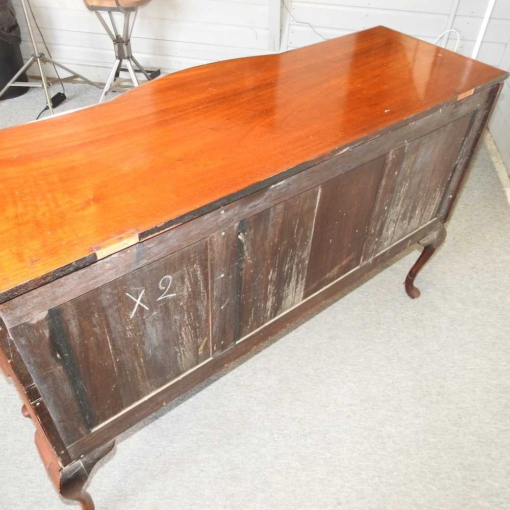 A 1920's mahogany sideboard - Image 5 of 5