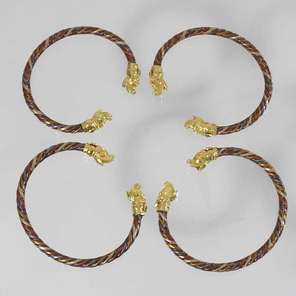 A set of four Chinese bangles of twisted design - Image 4 of 5