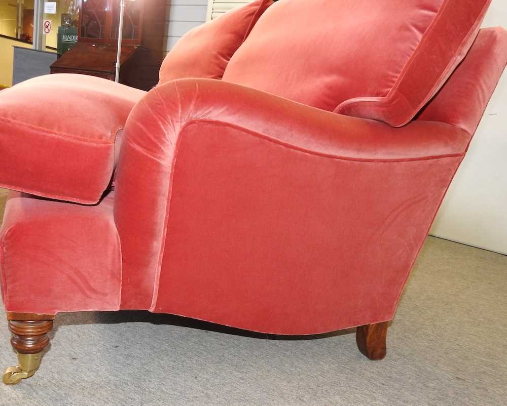 A good quality modern Howard style red velvet upholstered three seat sofa - Image 15 of 18