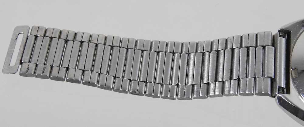 A 1980's Omega steel cased gentleman's wristwatch - Image 8 of 14