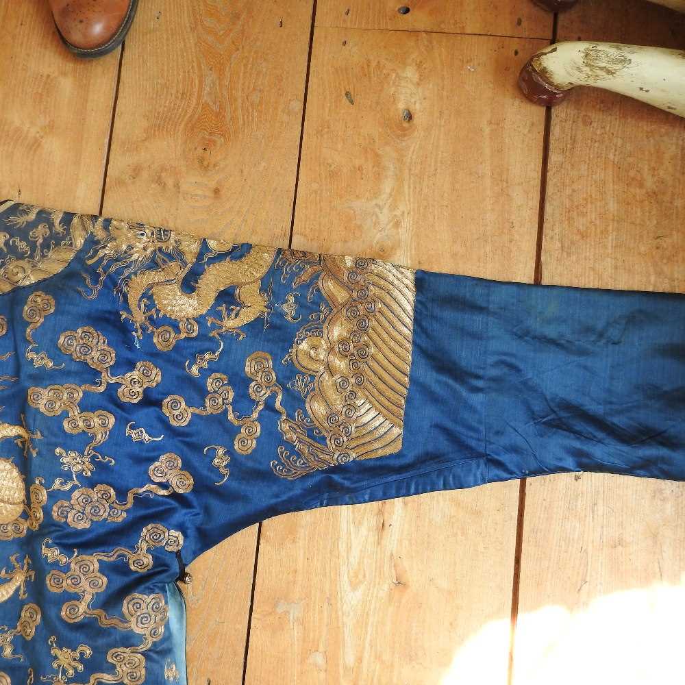 A Chinese blue silk sleeved robe - Image 23 of 35