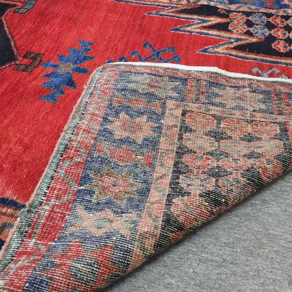 A Turkish woollen rug - Image 2 of 3