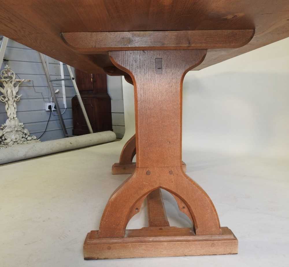 An early 20th century oak refectory table - Image 2 of 8