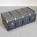 A large early 20th century travelling trunk