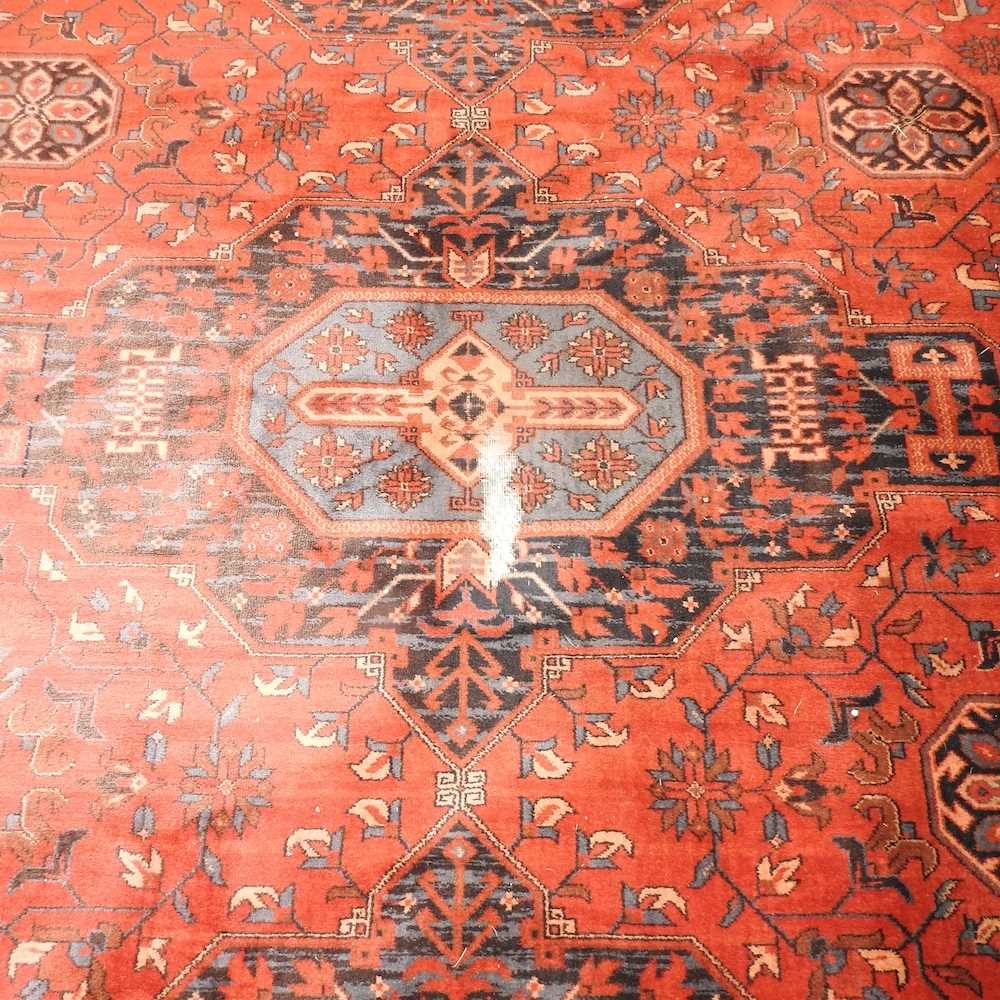 A Turkish design woollen carpet - Image 3 of 4