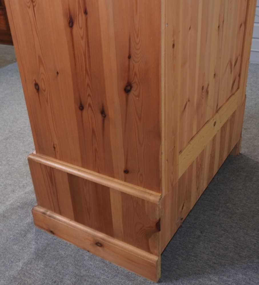 A modern pine double wardrobe, - Image 7 of 7