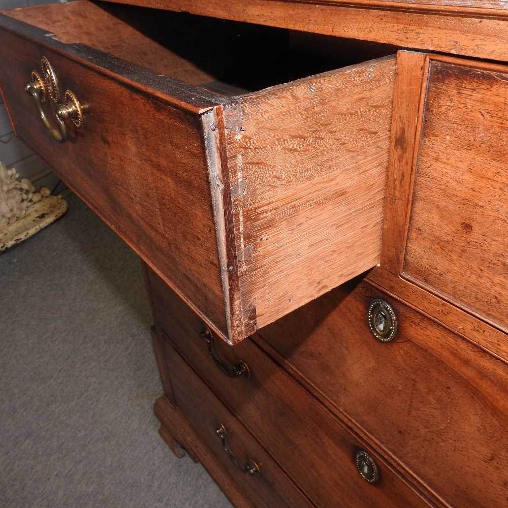 A George III mahogany chest - Image 6 of 12