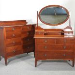 An Edwardian mahogany chest of drawers