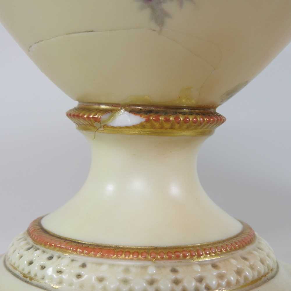 A pair of 19th century Royal Worcester blush ivory porcelain vases - Image 5 of 9