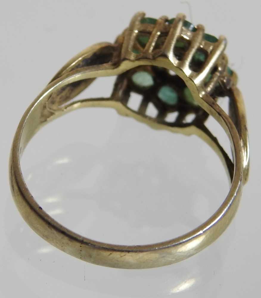 An 18 carat gold five stone diamond ring - Image 2 of 5