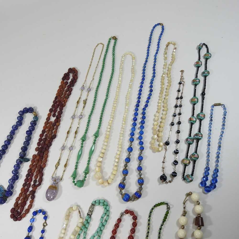 A collection of bead necklaces - Image 3 of 3