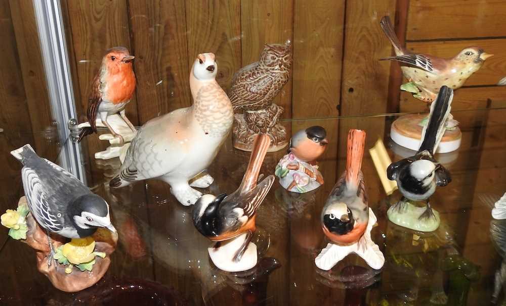 A collection of porcelain bird figures - Image 3 of 5