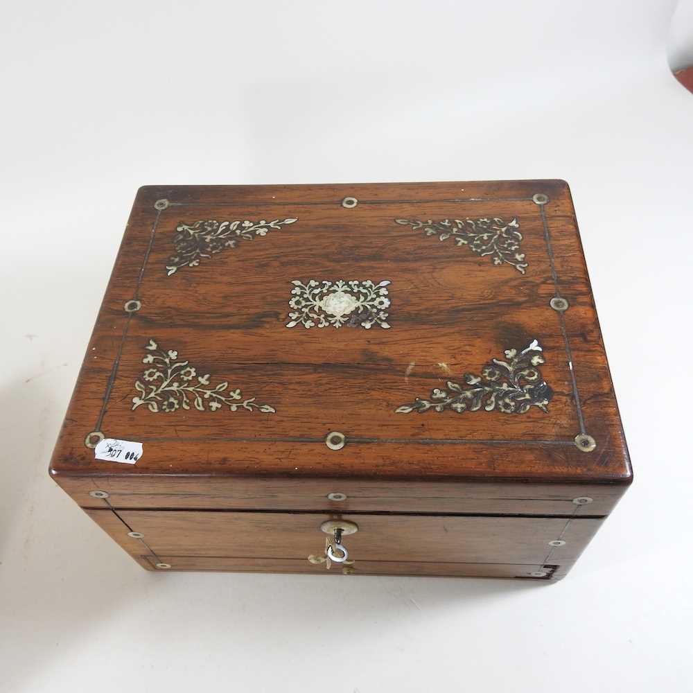 A Victorian rosewood and mother of pearl inlaid vanity case - Image 3 of 10