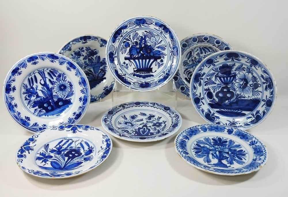 A collection of 18th century Dutch Delft plates - Image 3 of 16