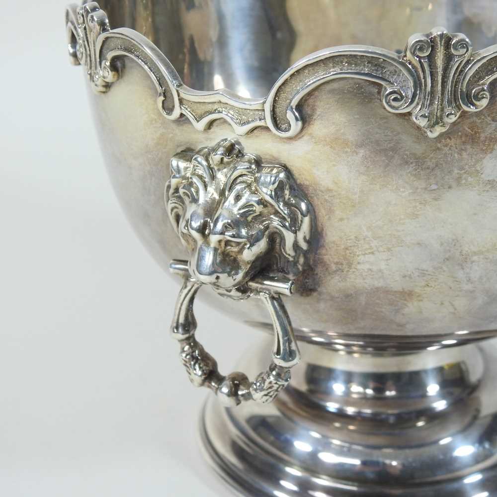A mid 20th century silver pedestal bowl - Image 4 of 6
