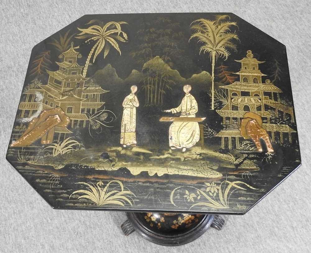 An early 19th century japanned occasional table - Image 4 of 6