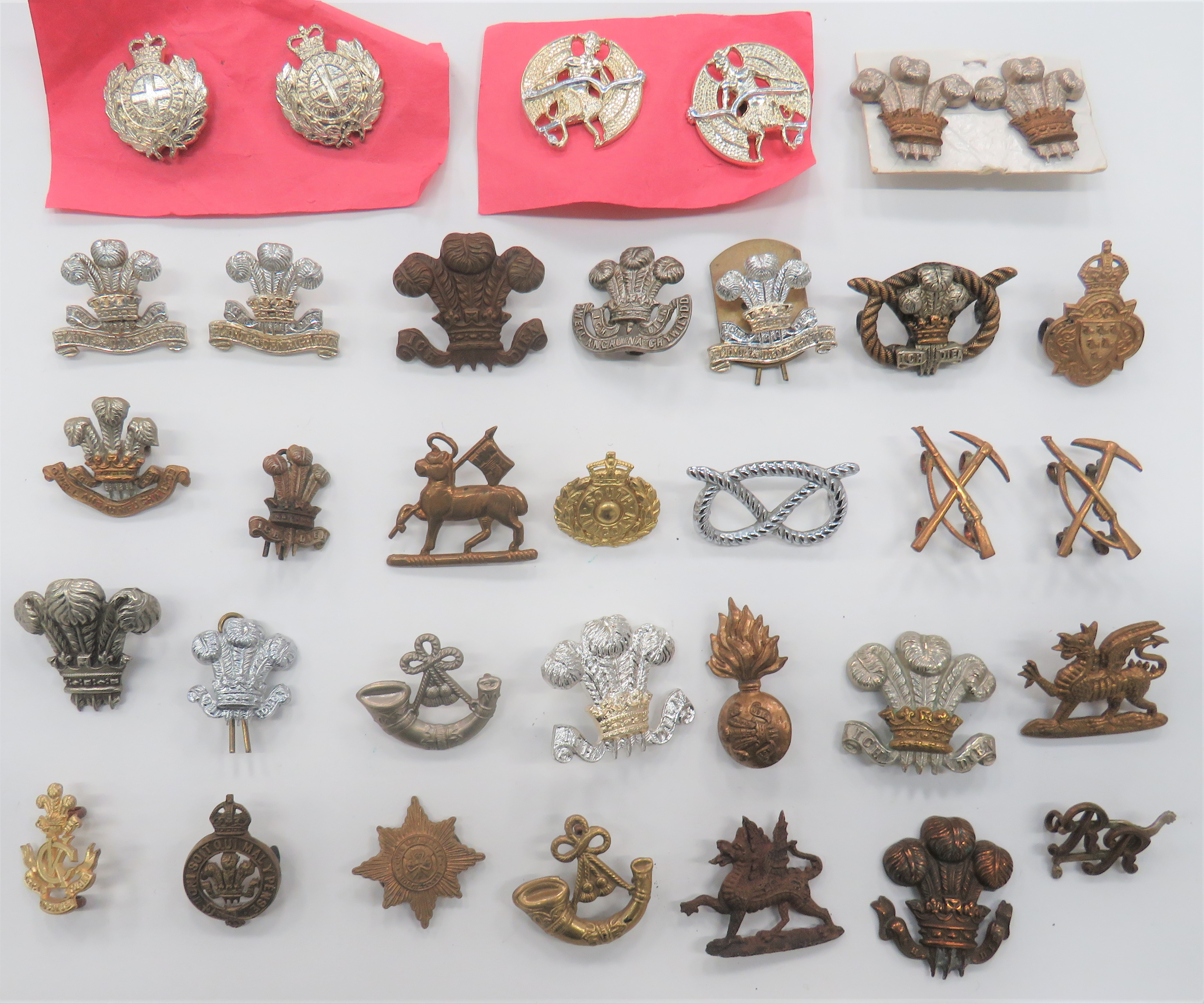 Other Ranks Collar Badges including bi-metal North Stafford ... Brass, KC Sussex Yeo ... Bi-metal