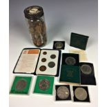 A collection of various Worldwide coinage, to include Commemorative etc. (qty)