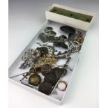 A collection of vintage costume jewellery etc, comprising of various brooches to include a