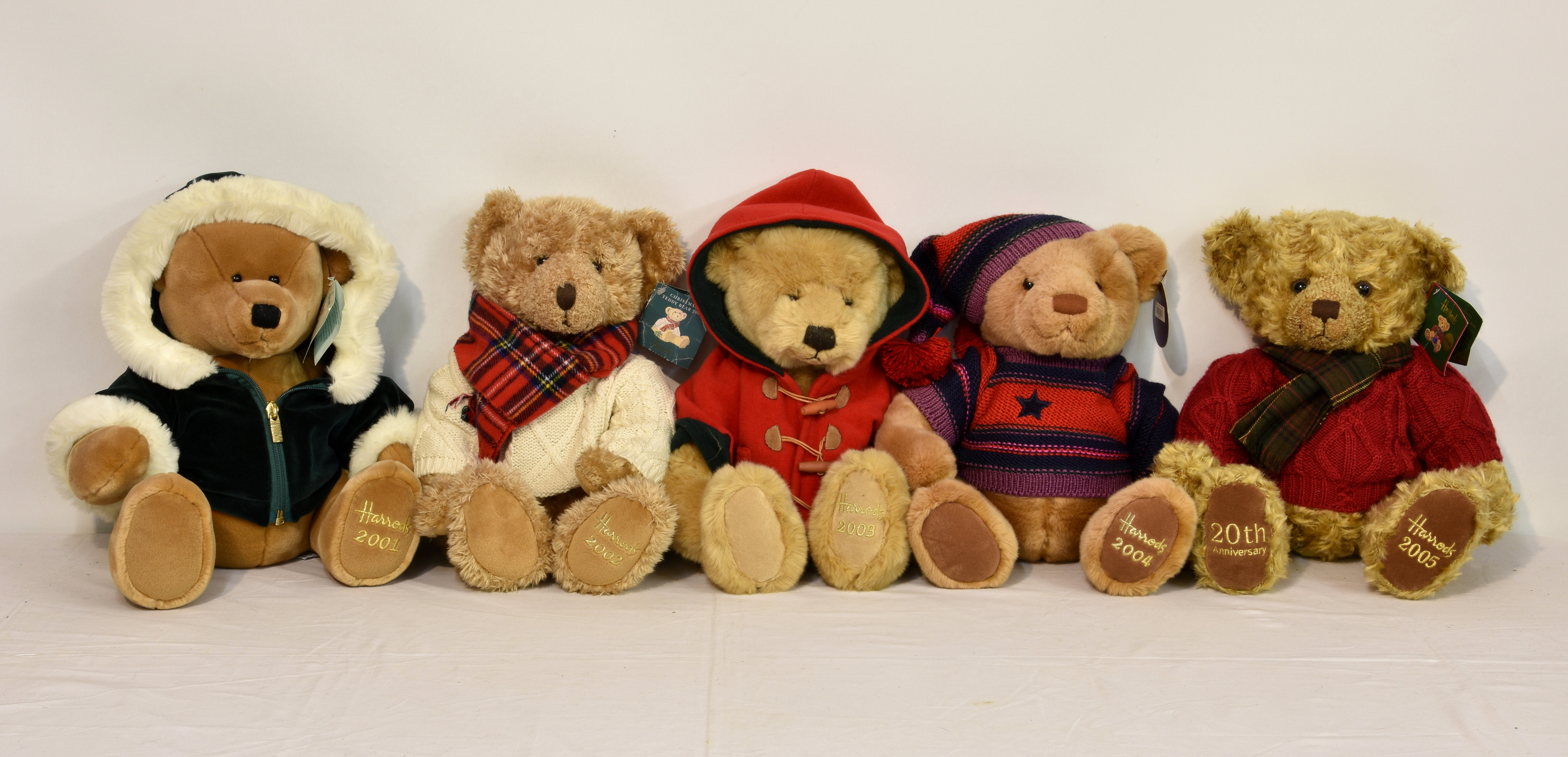 Five Harrods Teddy Bears, comprising of 2001; 2002; 2003; 2004; 2005. (5)