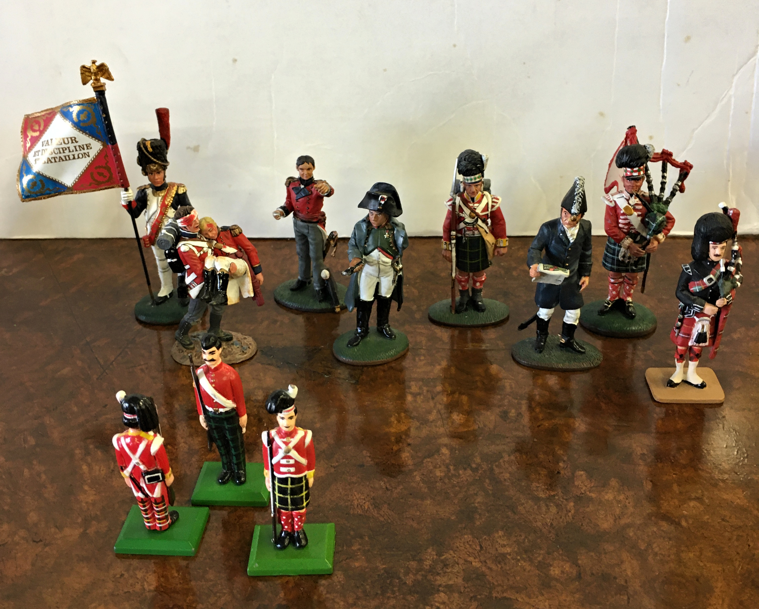 Britains miniature painted soldiers, large quantity of various Regiments, together with a boxed band - Image 2 of 7