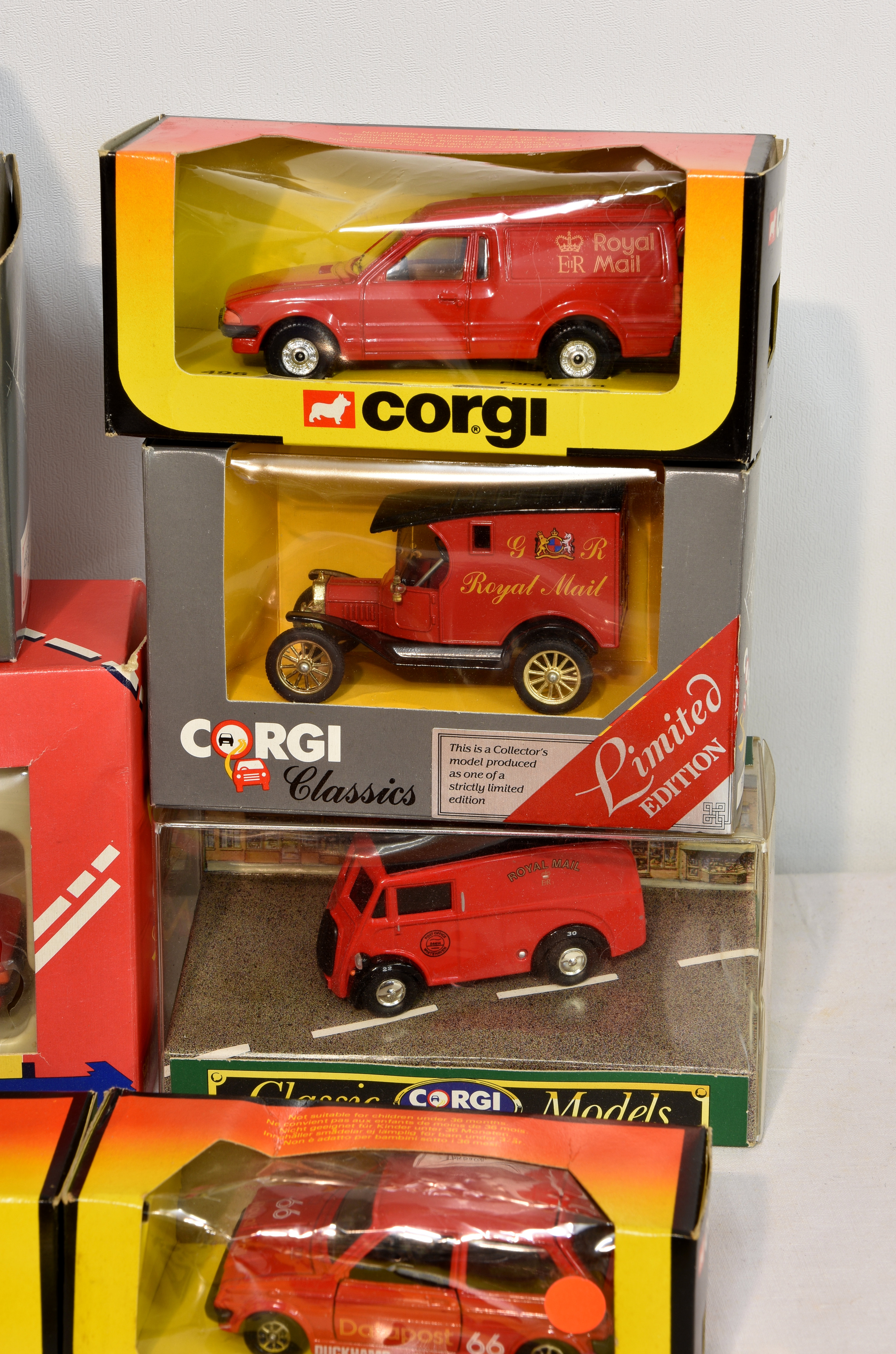 A large collection of vintage 1980s Corgi " Royal Mail " boxed diecast vehicles, comprising of C22 - Image 4 of 8