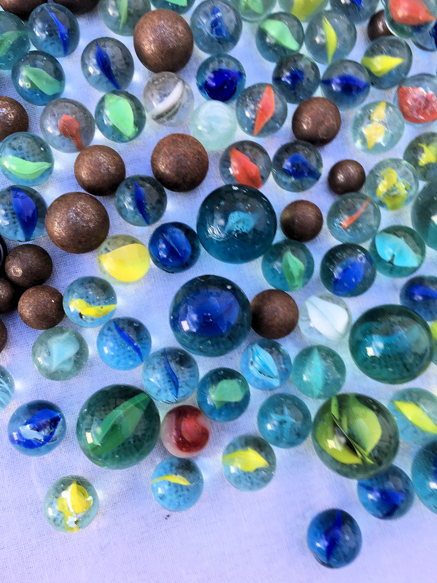 A large collection of vintage marbles, - Image 3 of 8