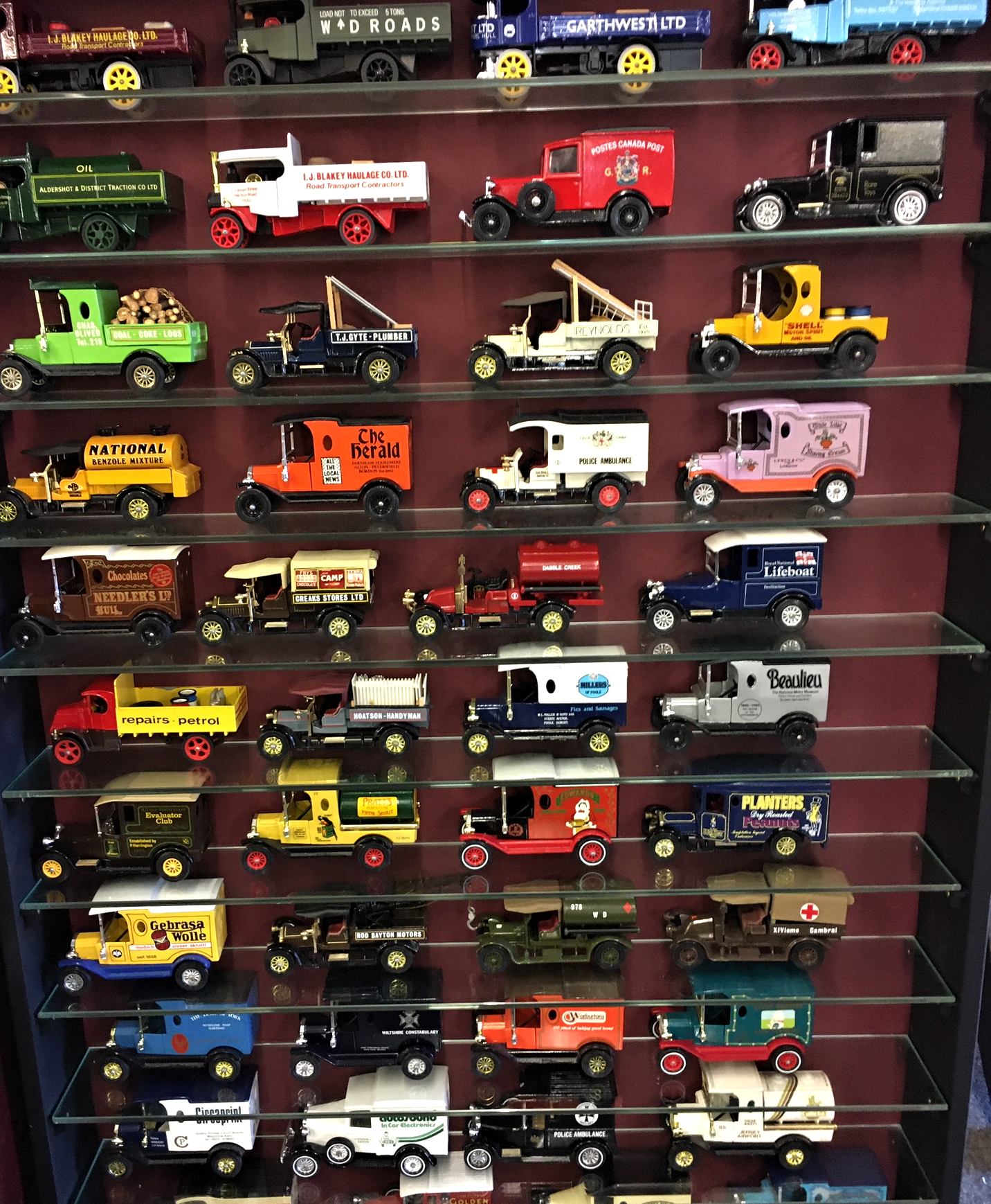 Diecast cars - A large collection of Matchbox of Yesteryear and Lledo vehicles, some Code 3, and - Image 11 of 11