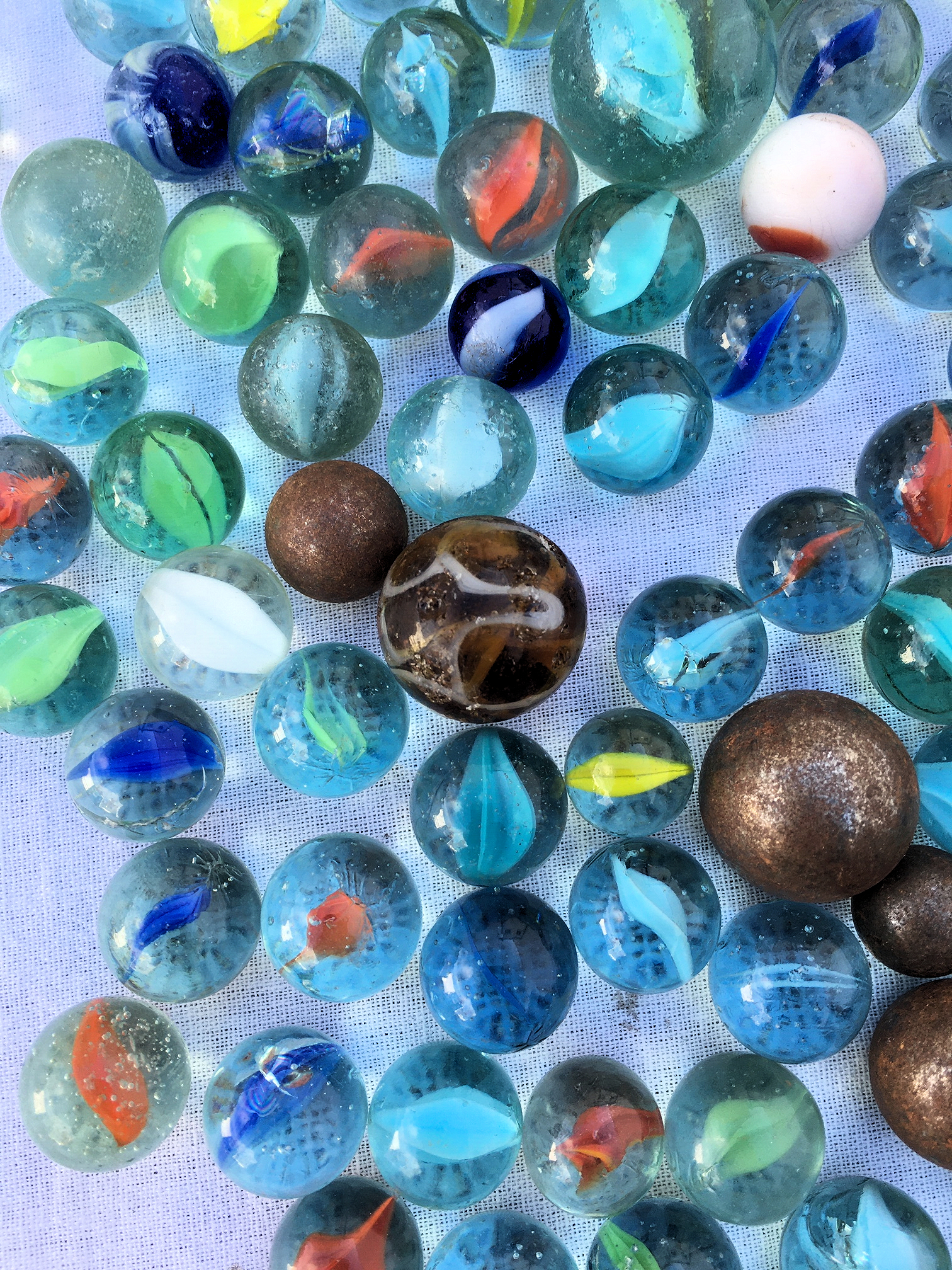 A large collection of vintage marbles, - Image 2 of 8