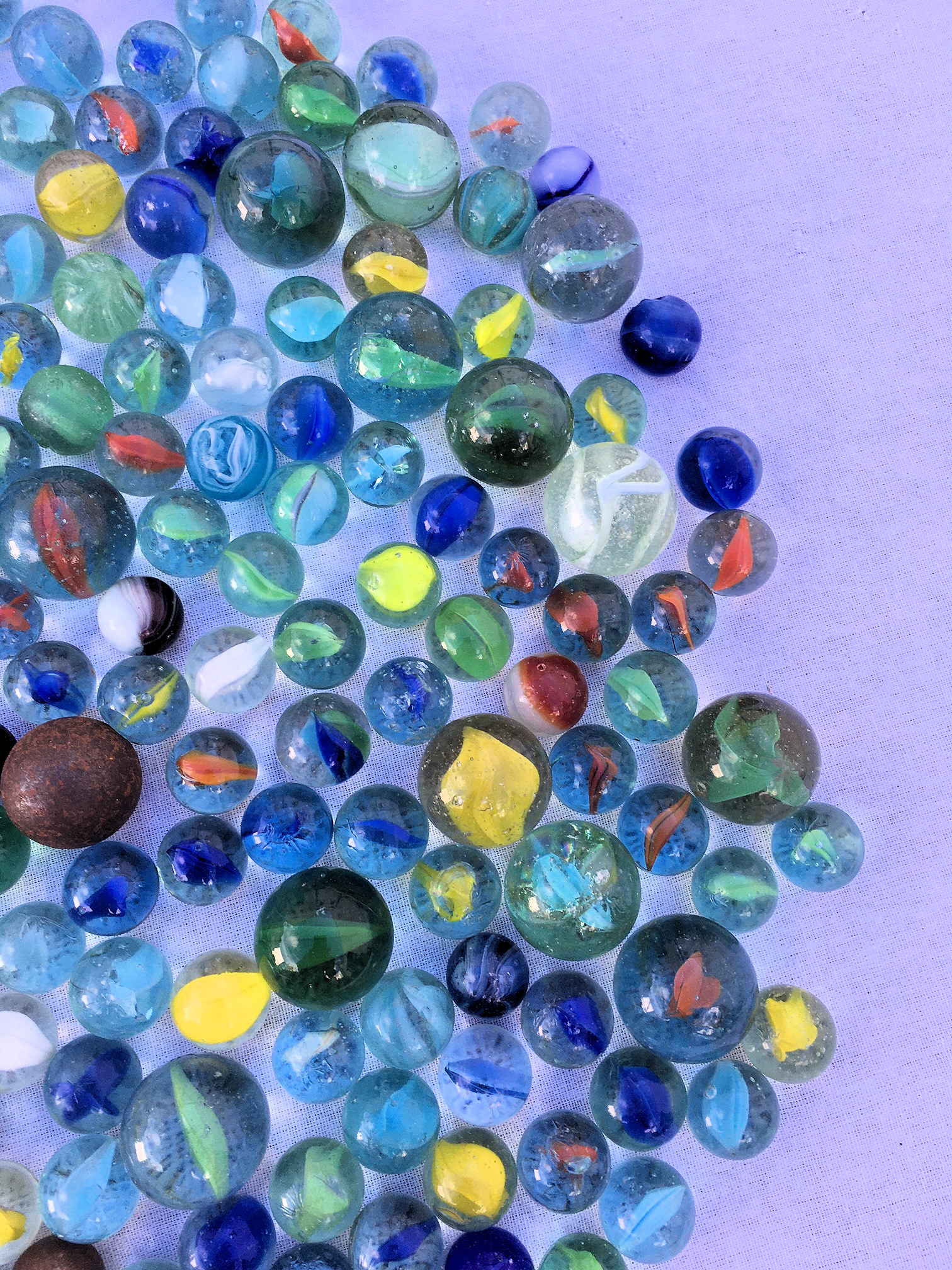 A large collection of vintage marbles, - Image 5 of 8