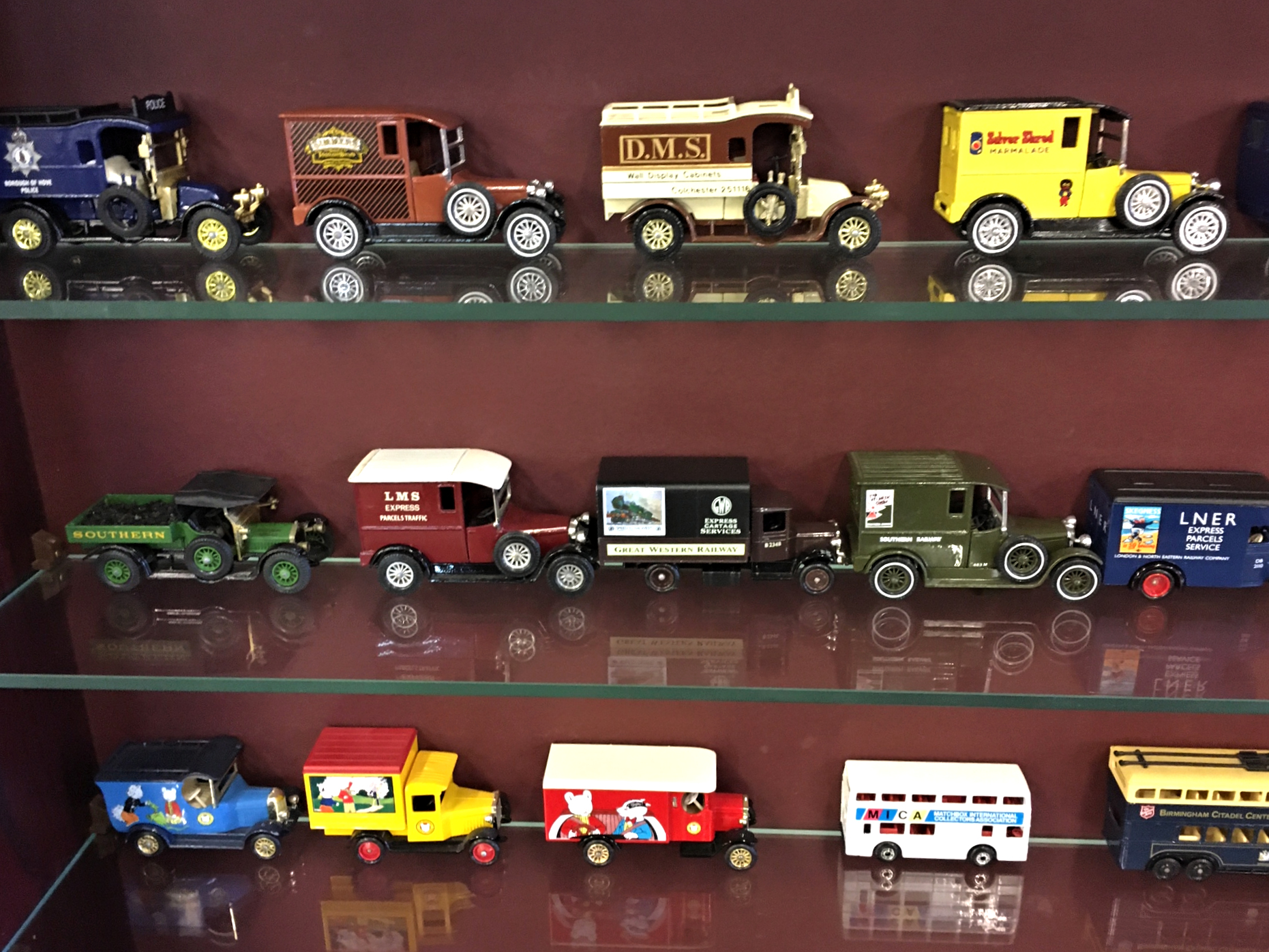 Diecast cars - A large collection of Matchbox of Yesteryear and Lledo vehicles, some Code 3, and - Image 8 of 11